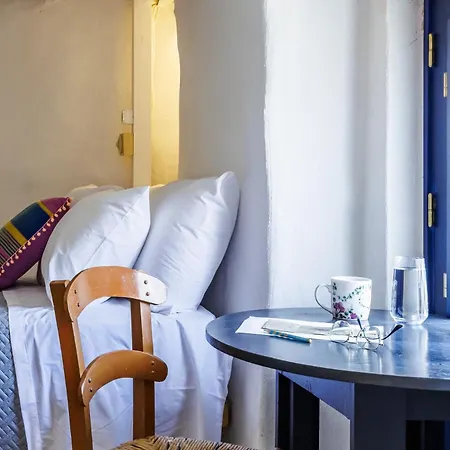 Fronisi House Semesterbostad *