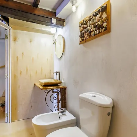 Semesterbostad Fronisi House *