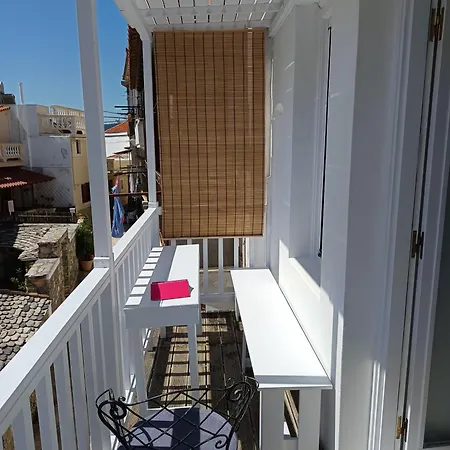 Fronisi House Semesterbostad *