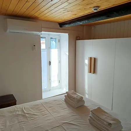 Fronisi House